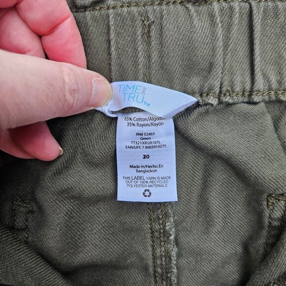 Time and Tru Women's High Rise Relax Button Fly Paperbag Pants - Green, Size 20 - Picture 10 of 12
